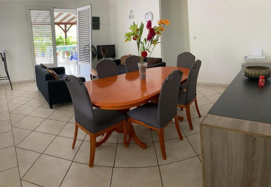 Haut De Villa Chez Ghighi Rivière-Pilote Exteriör bild