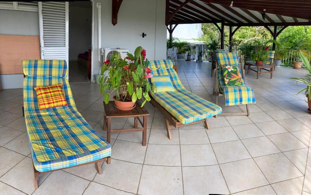 Haut De Villa Chez Ghighi Rivière-Pilote Exteriör bild